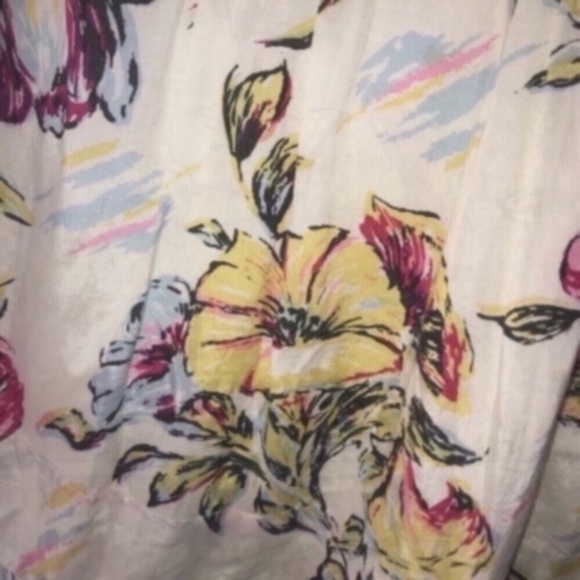 Cabi Floral A-line Skirt - Picture 3 of 8